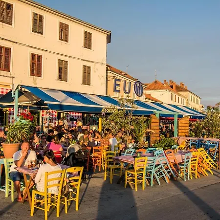 Bozo Biograd Na Moru